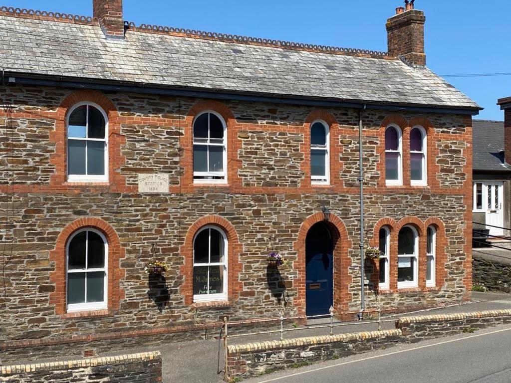 Victorian Police Station Apartment ローンソン エクステリア 写真